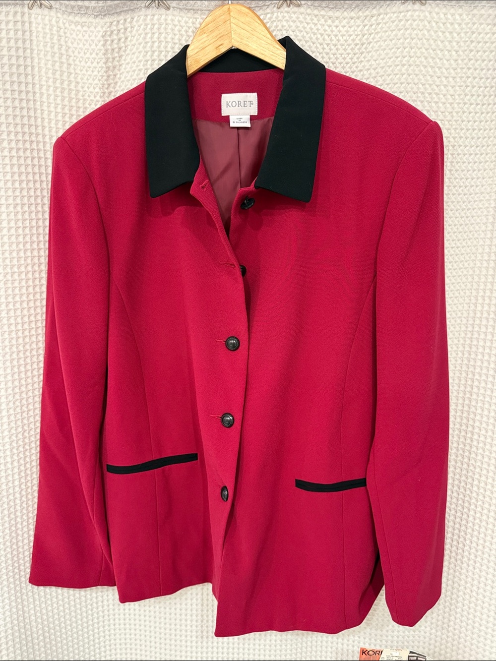 Koret Red Blazer Jacket with Black Contrast Collar
